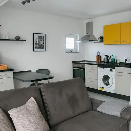 Cityoase Im Hansapark, Studio 1, Tiefgarage, Netflix, Wi-fi, Balkon